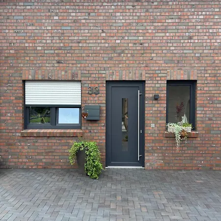-33a- Exklusive Papenburg - - Grenzweg - *